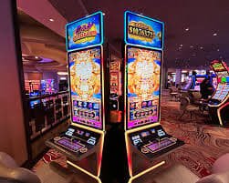 game berhadiah live studio with multiple camera angles and dealer workstations